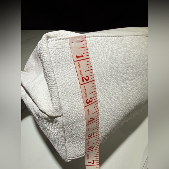 LIZ CLAIBORNE Large Tote, Crossbody or Shoulder white, rainbow colored handles - Picture 3 of 12